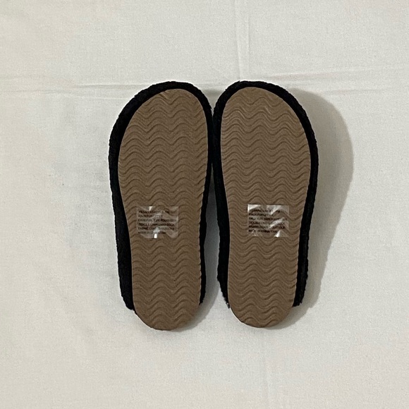 NWT Steve Madden Women’s Black Slip-On, Sherpa Mule, VESA ARCH Size 5. - Picture 6 of 11